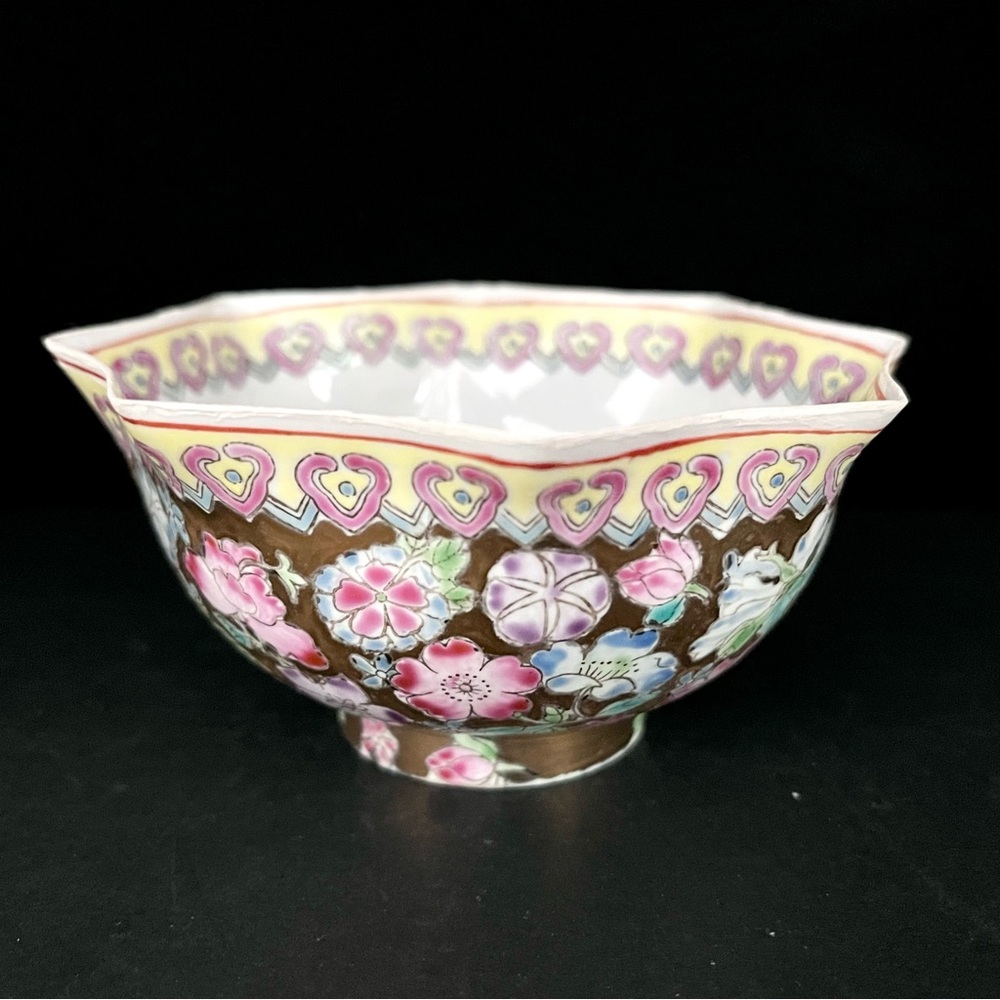 Antique 18th Era Chinese Qing‎ Dynasty “QianLong” Porcelain Translucent Bowl